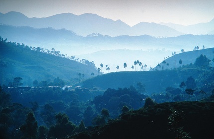 Blick von Adam’s Peak zur Morgendämmerung