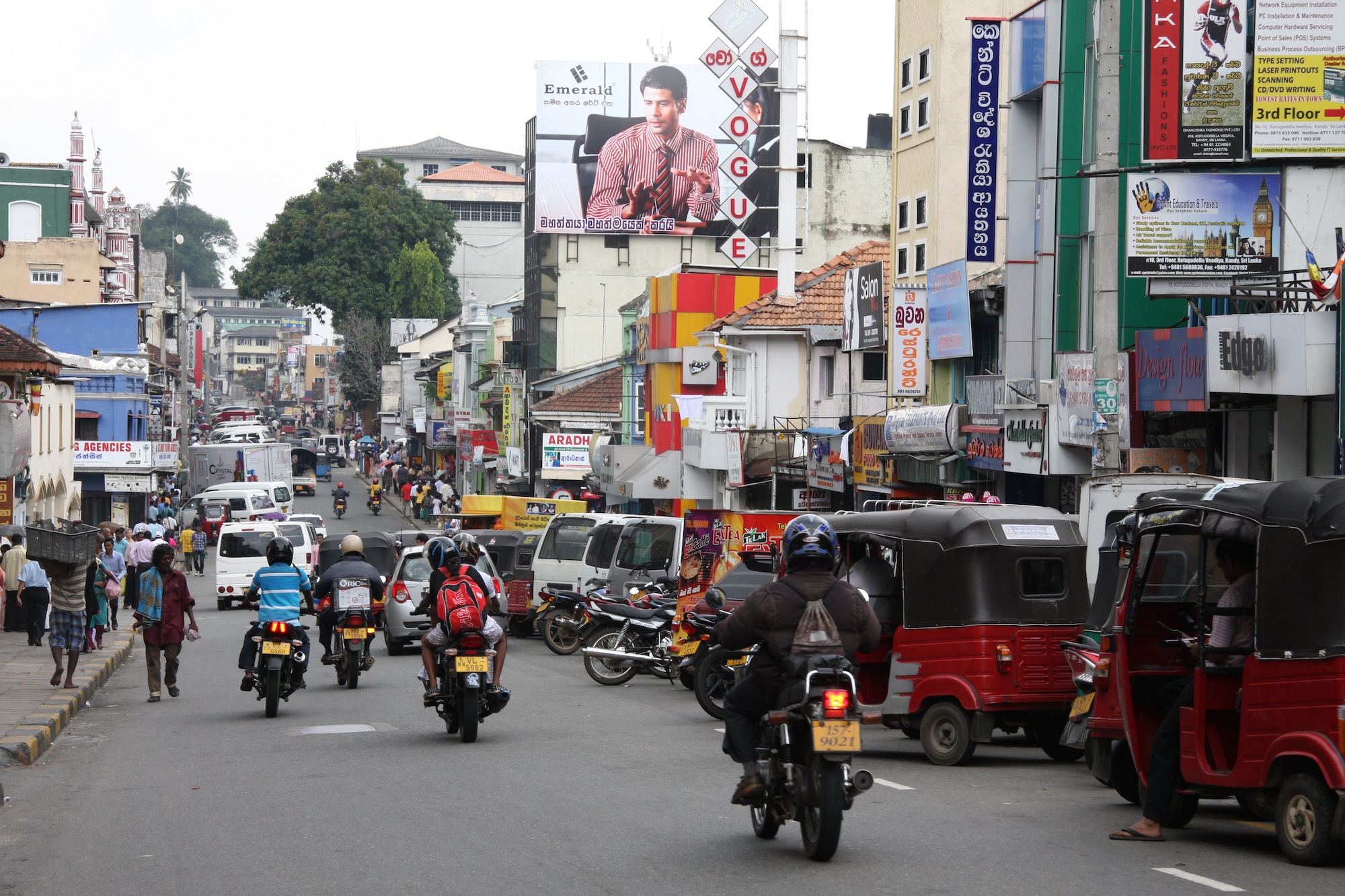 Reisen mit dem eigenen (oder gemieteten) Auto in Sri Lanka